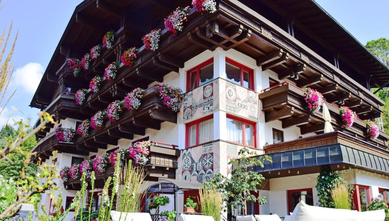 Hotel & Art Kristiana Saalbach-Hinterglemm Dış mekan fotoğraf